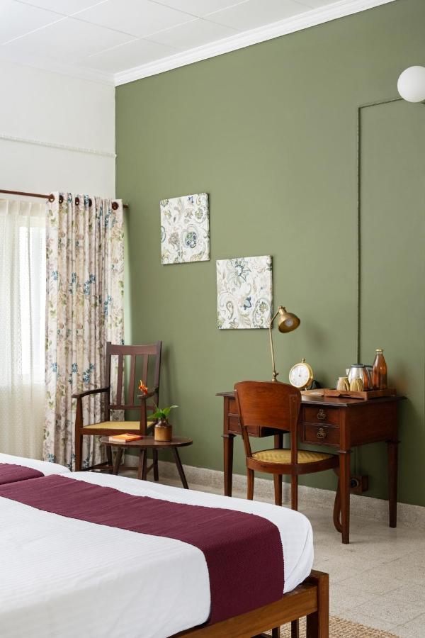 Hotel The Sacred Lotus Ayurveda Wellness Retreat Kochi Exterior foto