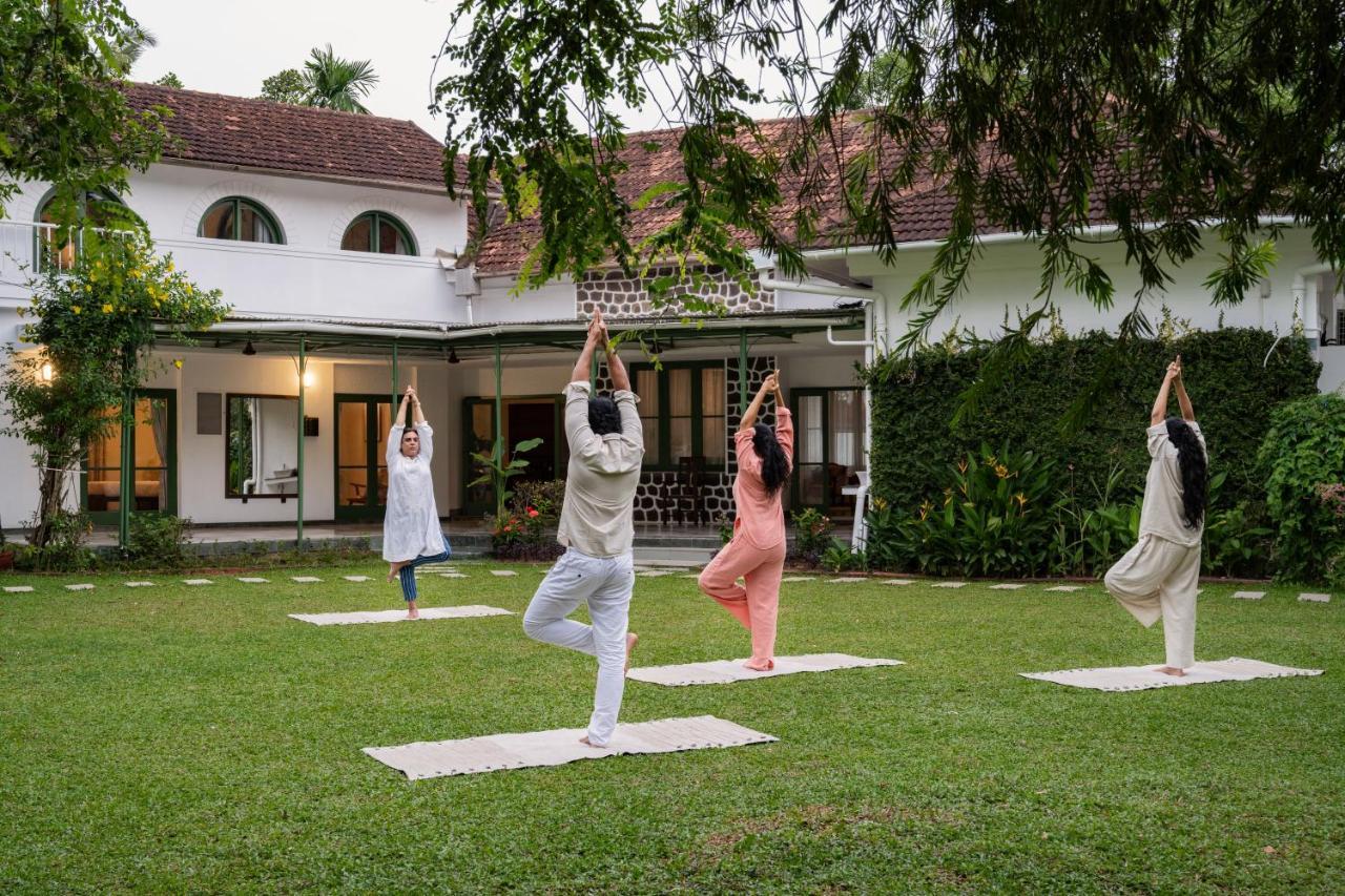 Hotel The Sacred Lotus Ayurveda Wellness Retreat Kochi Exterior foto
