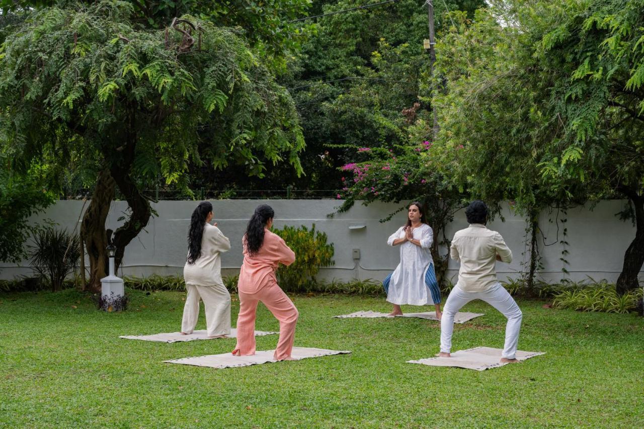 Hotel The Sacred Lotus Ayurveda Wellness Retreat Kochi Exterior foto